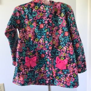 Size 3T girls raincoat ( fits more like a 4T)
